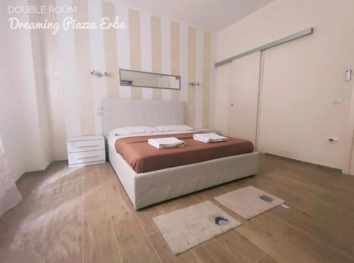 Dreaming Piazza Erbe Rooms location