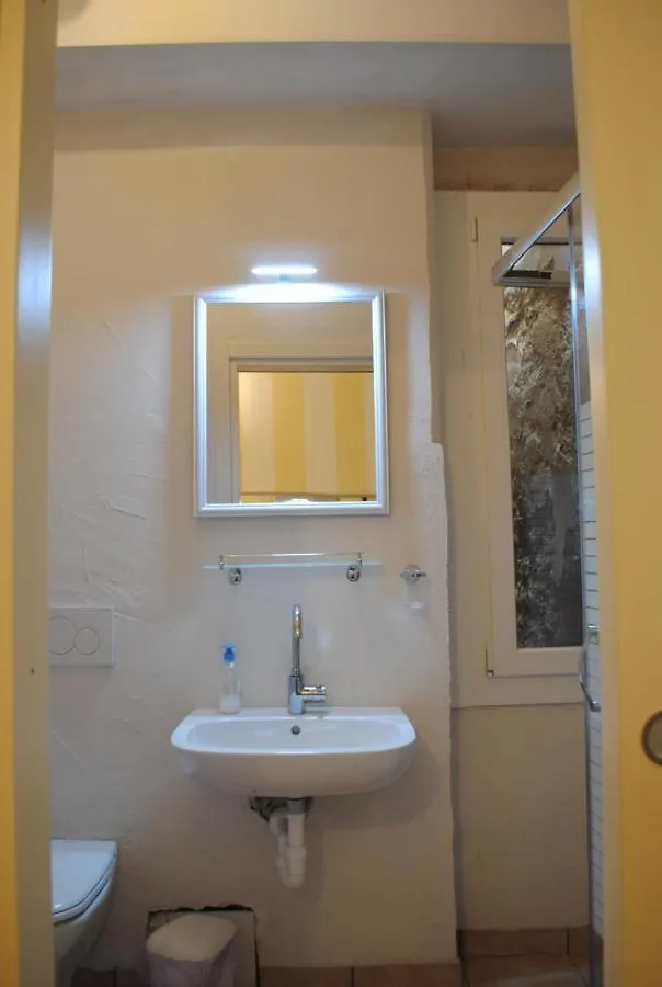 Dreaming Piazza Erbe Rooms Verona 0*,